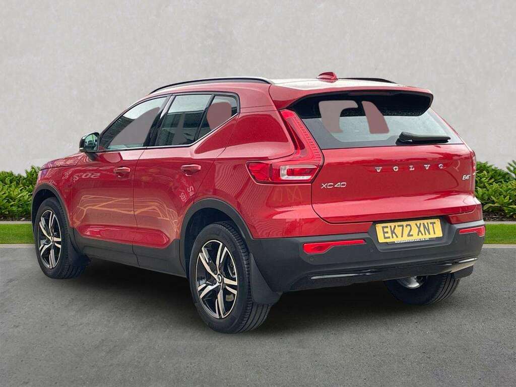 Volvo XC40 2.0 B4p Plus Dark Awd Red #2