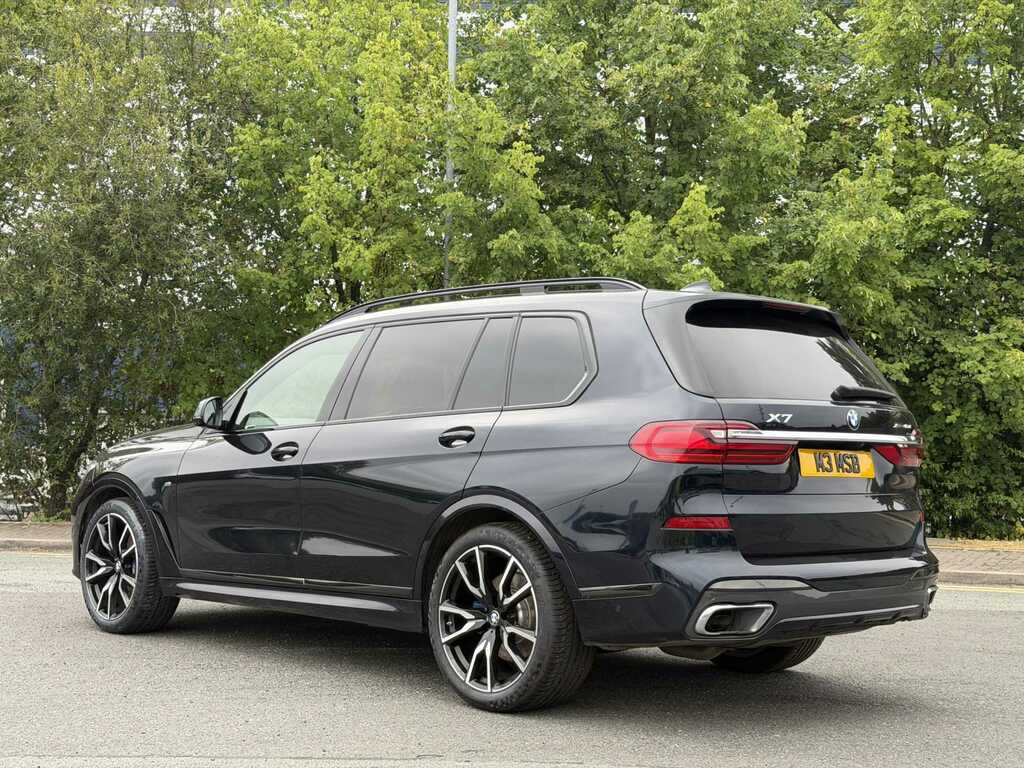 BMW X7 Xdrive40d Mht M Sport Step Black #5