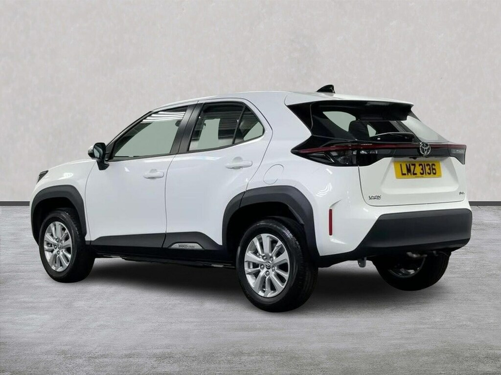 Toyota Yaris Cross 1.5 Vvt-h Icon Suv Hybrid E-cvt Euro 6 LMZ3136 White #2