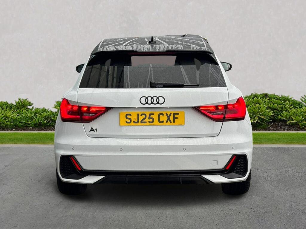 Audi A1 35 Tfsi Black Edition S Tronic SJ25CXF White #4