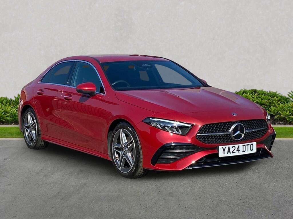 Mercedes-Benz A Class A180 Amg Line Executive Red