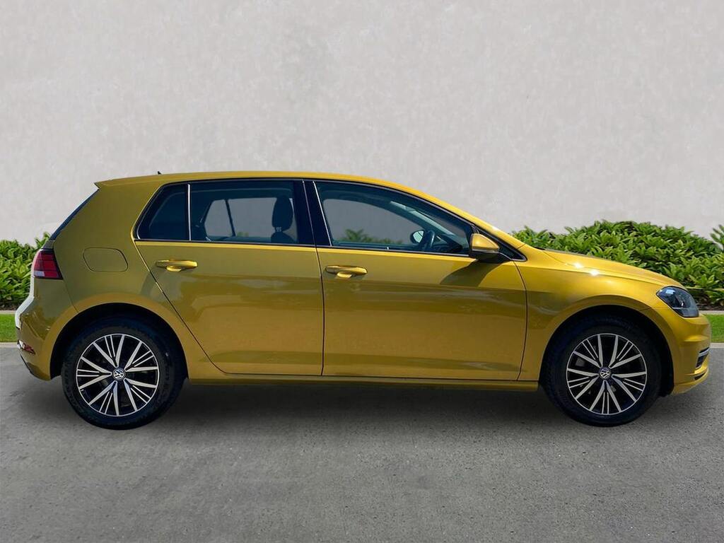 Volkswagen Golf 1.6 Tdi Se Nav Hatchback Euro 6 Yellow #3