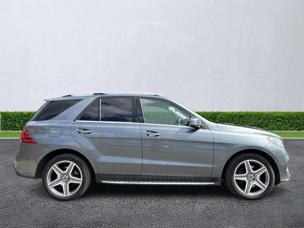 Mercedes-Benz GLE Class Gle 250D 4Matic Amg Line Premium 9G-tronic Grey #3