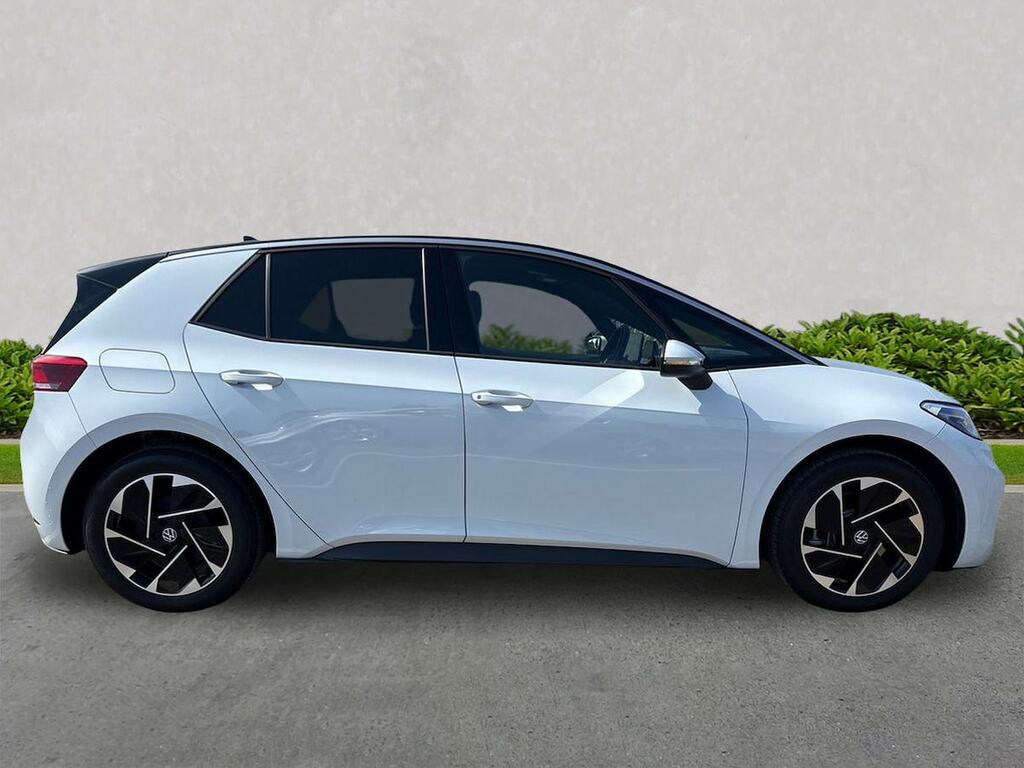 Volkswagen ID.3 Pure 52Kwh Match Hatchback 170 BL75XVM White #2