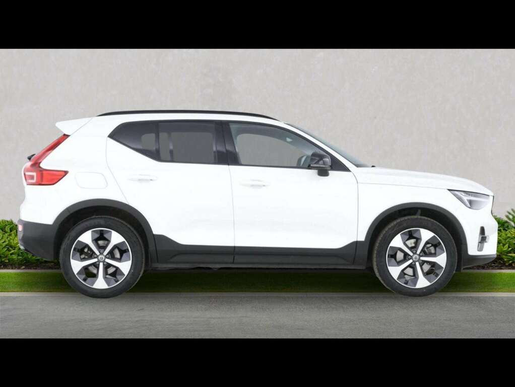 Volvo XC40 2.0 B4p Plus Dark White #3