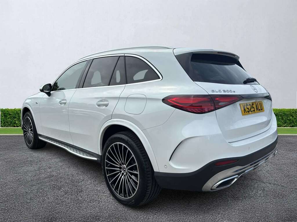 Mercedes-Benz GLC Class Glc 300E 4Matic Amg Line Prem Plus 9G-tronic KS25ALU White #2