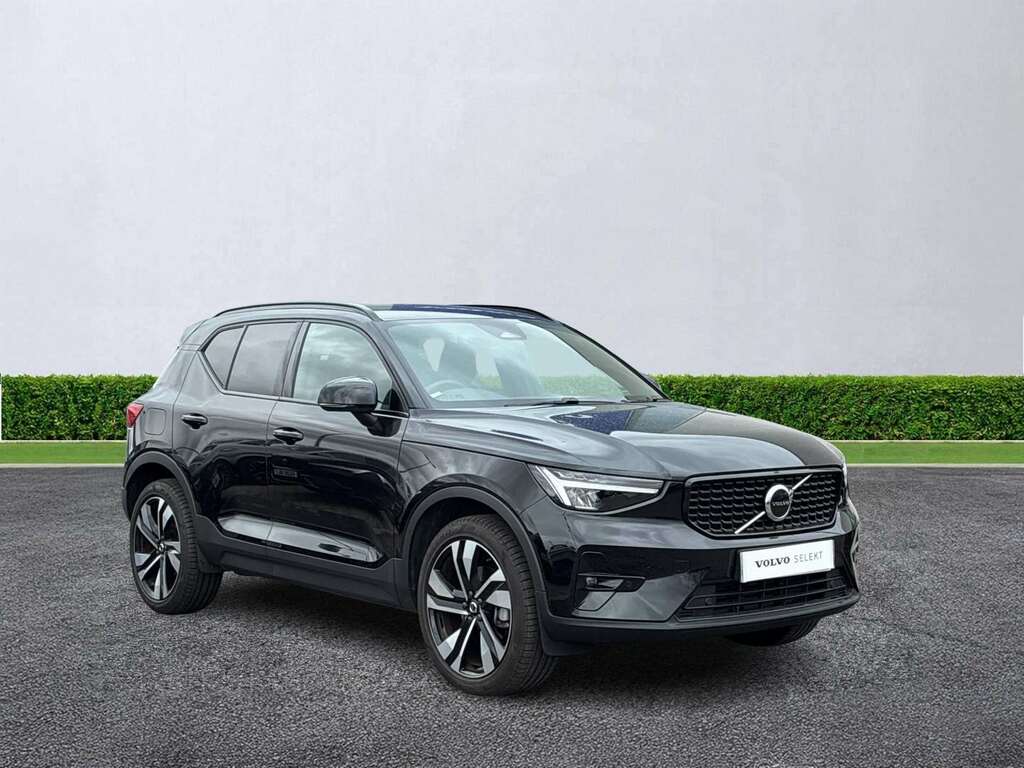 Volvo XC40 2.0 B3p Plus Dark Black