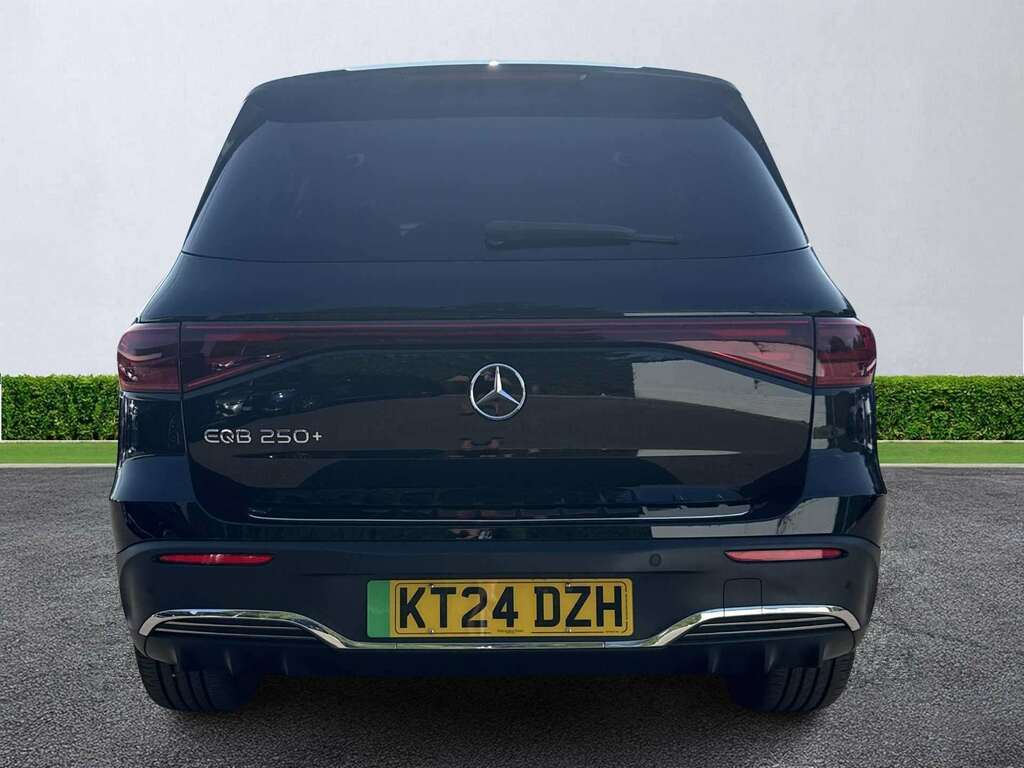 Mercedes-Benz EQB Eqb 250 140Kw Amg Line Executive 70.5Kwh Black #4