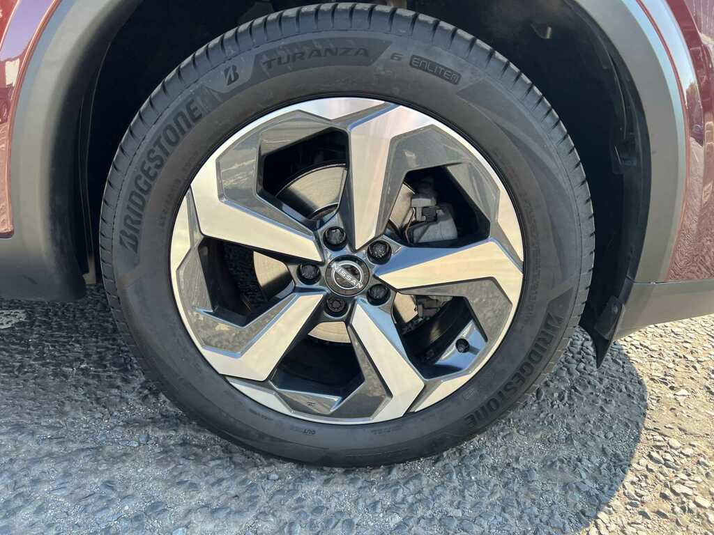 Nissan Qashqai 1.3 Dig-t Mh N-connecta ND23WWX Red #6