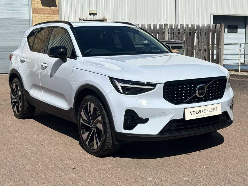 Volvo XC40 2.0 B3p Ultimate Dark Blue