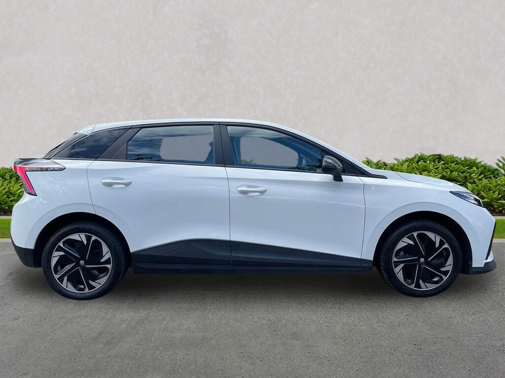 MG MG4 150Kw Se Ev Long Range 64Kwh White #3