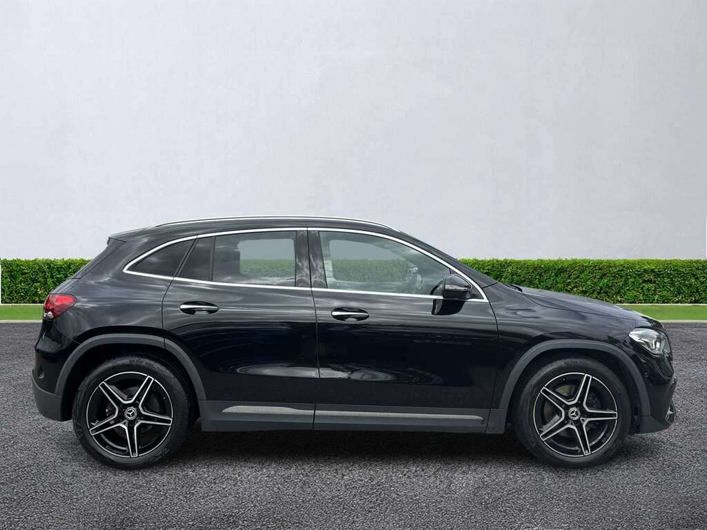 Mercedes-Benz GLA Class Gla 180 Amg Line Premium VX72OPP Black #3