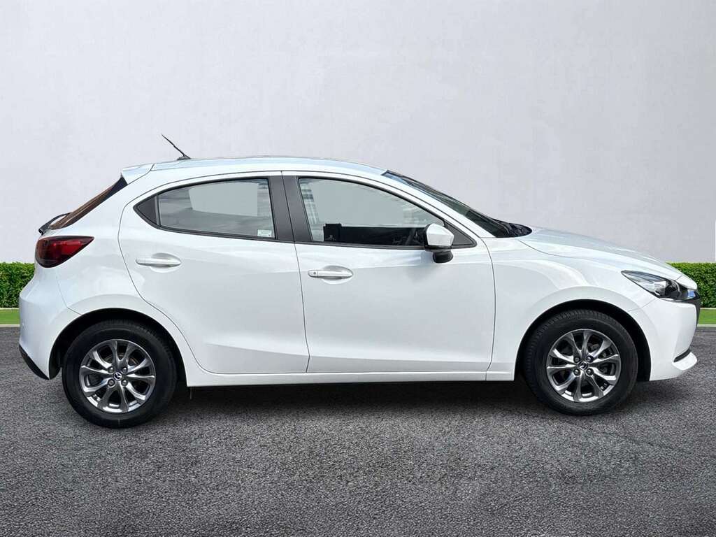 Mazda 2 1.5 Skyactiv G 75 Se-l NG22CWY White #2