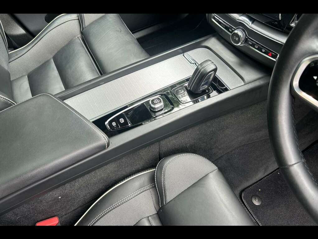 Volvo XC60 2.0 T8 455 Recharge Phev R Design Pro Awd Grey #13