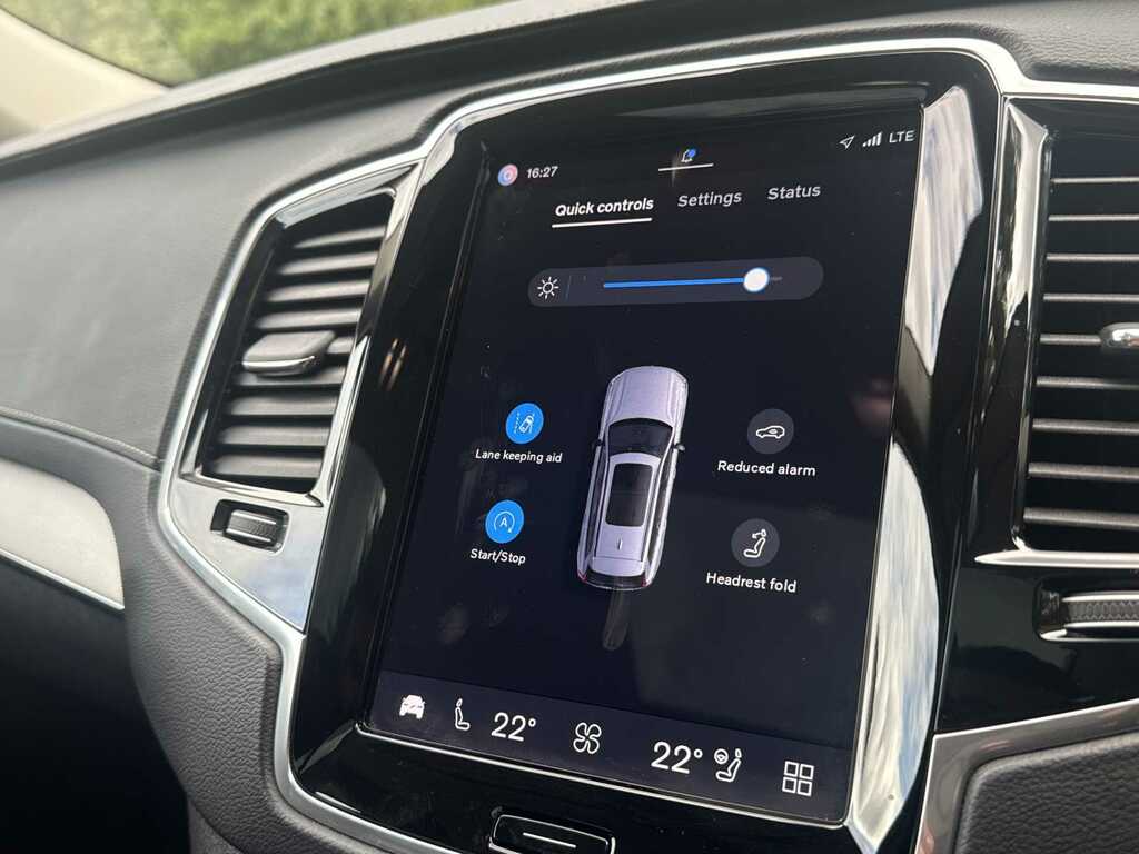 Volvo XC90 T8 Recharge R-design 455Bhp Sunroof,22alloys,cli Black #31