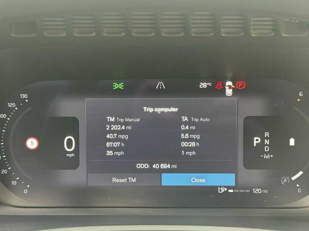 Volvo XC90 T8 Recharge R-design 455Bhp Sunroof,22alloys,cli Black #35