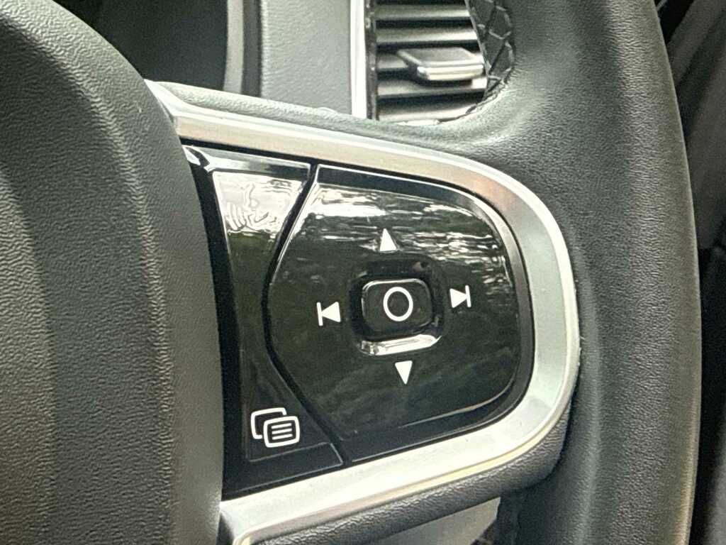 Volvo XC90 T8 Recharge R-design 455Bhp Sunroof,22alloys,cli Black #28