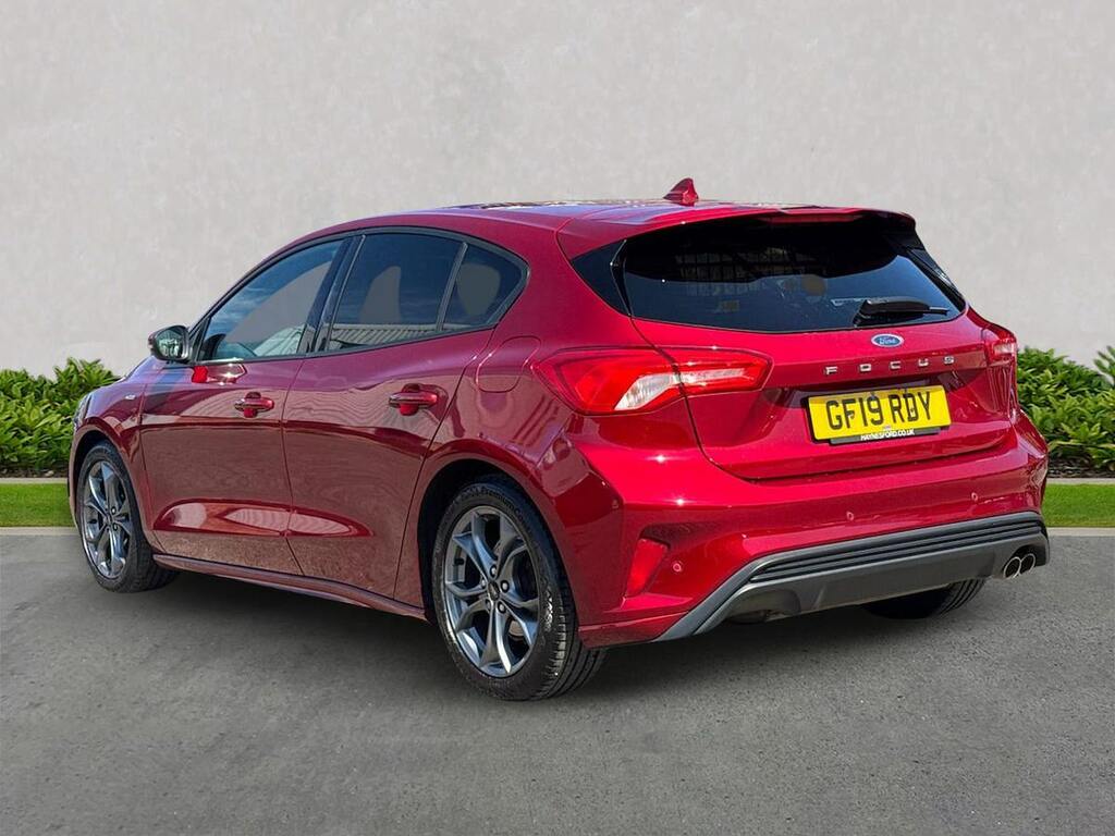 Ford Focus 1.0T Ecoboost St-line Hatchback GF19RDY Red #2