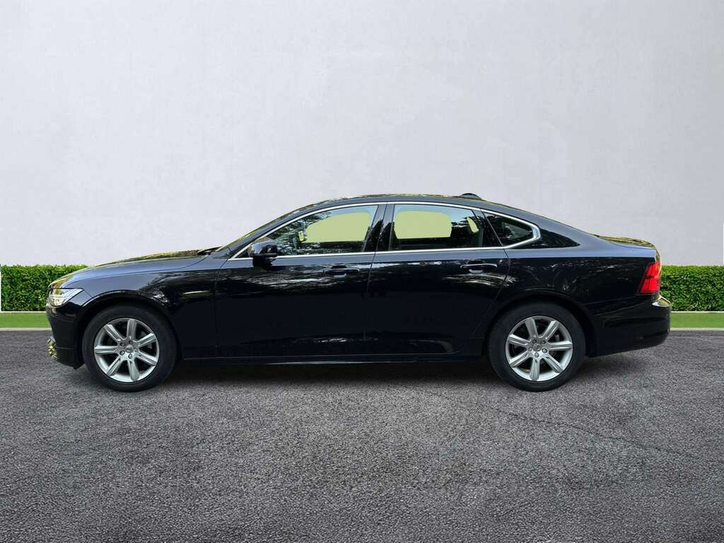 Volvo S90 2.0 D4 Momentum Geartronic Black #4