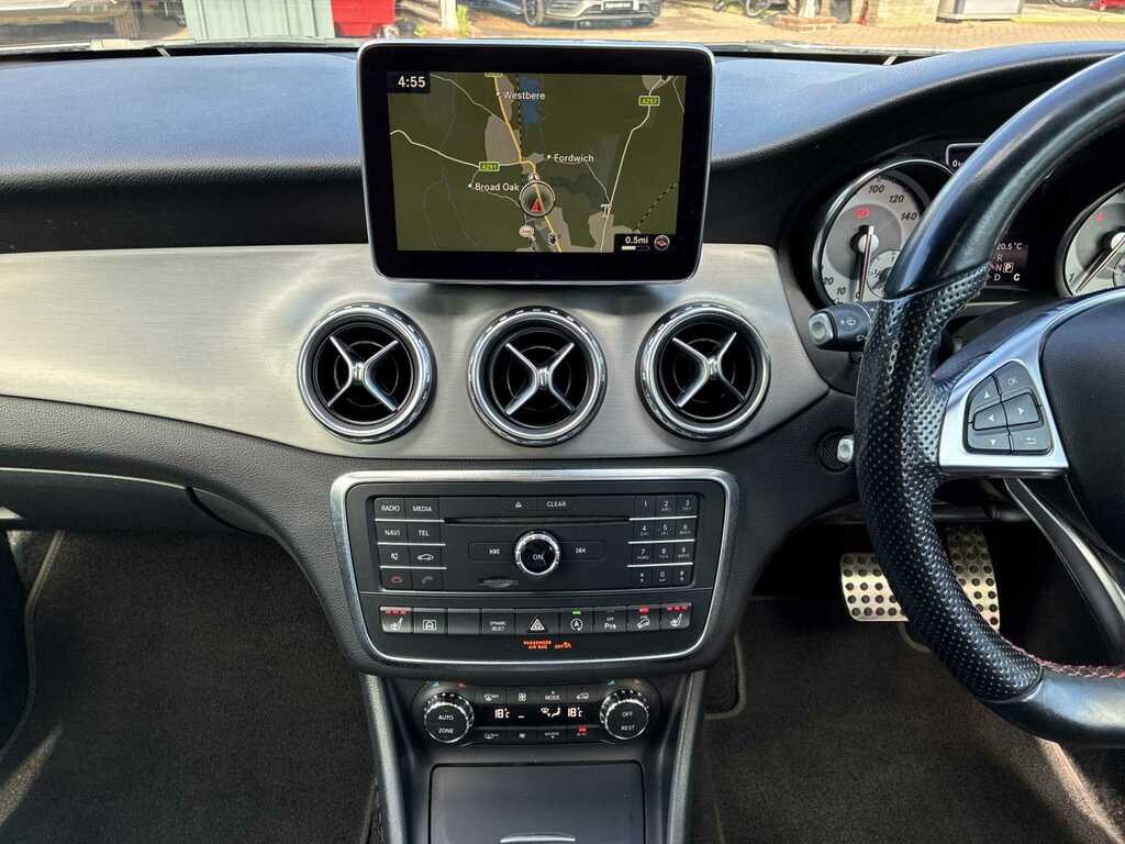 Mercedes-Benz GLA Class 2.1 Gla200d Sport Premium Euro 6 Ss White #13