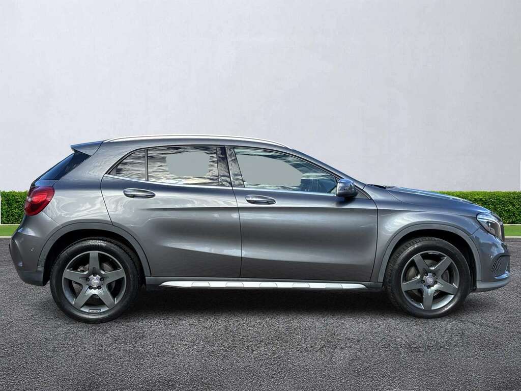 Mercedes-Benz GLA Class Gla 220D 4Matic Amg Line Prem Plus Grey #3
