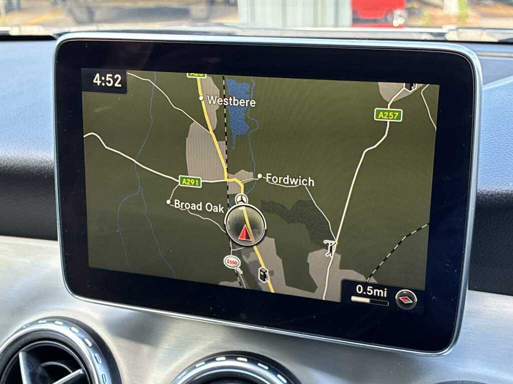 Mercedes-Benz GLA Class 2.1 Gla200d Sport Premium Euro 6 Ss White #25