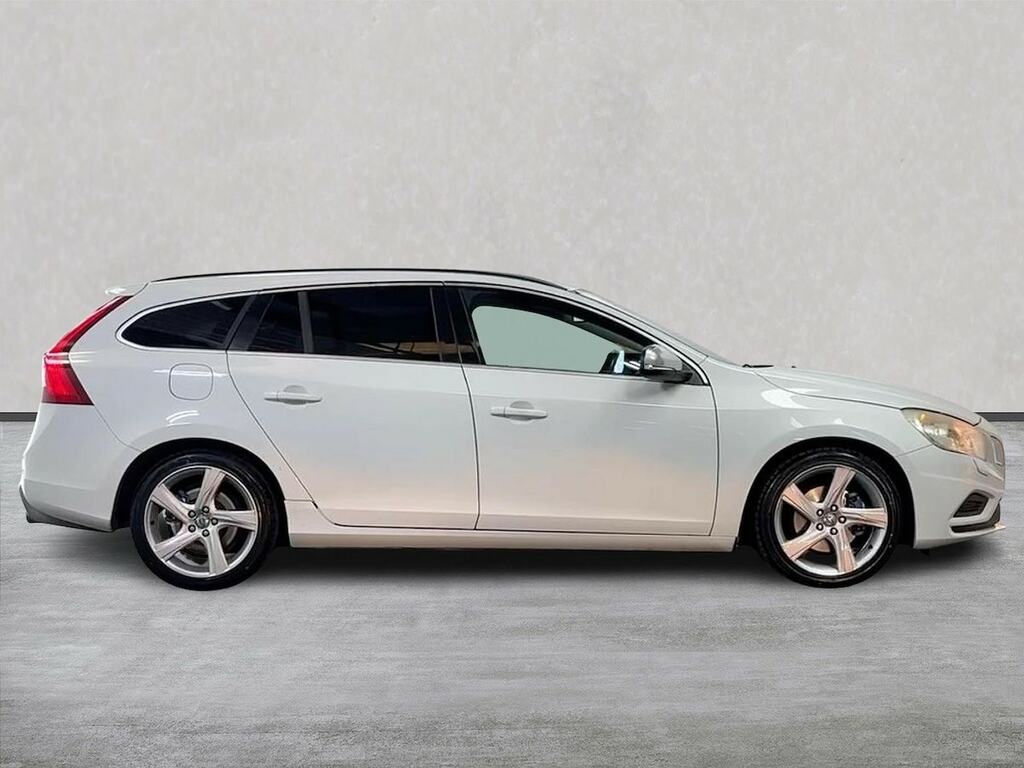 Volvo V60 1.6 D2 R-design Estate Euro 5 S White #3