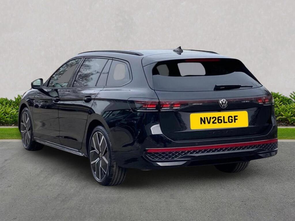 Volkswagen Passat 1.5 Etsi R-line Dsg Black #2