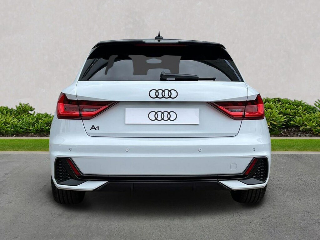 Audi A1 1.0 Tfsi 25 Black Edition Sportback S T SD26KXZ White #4