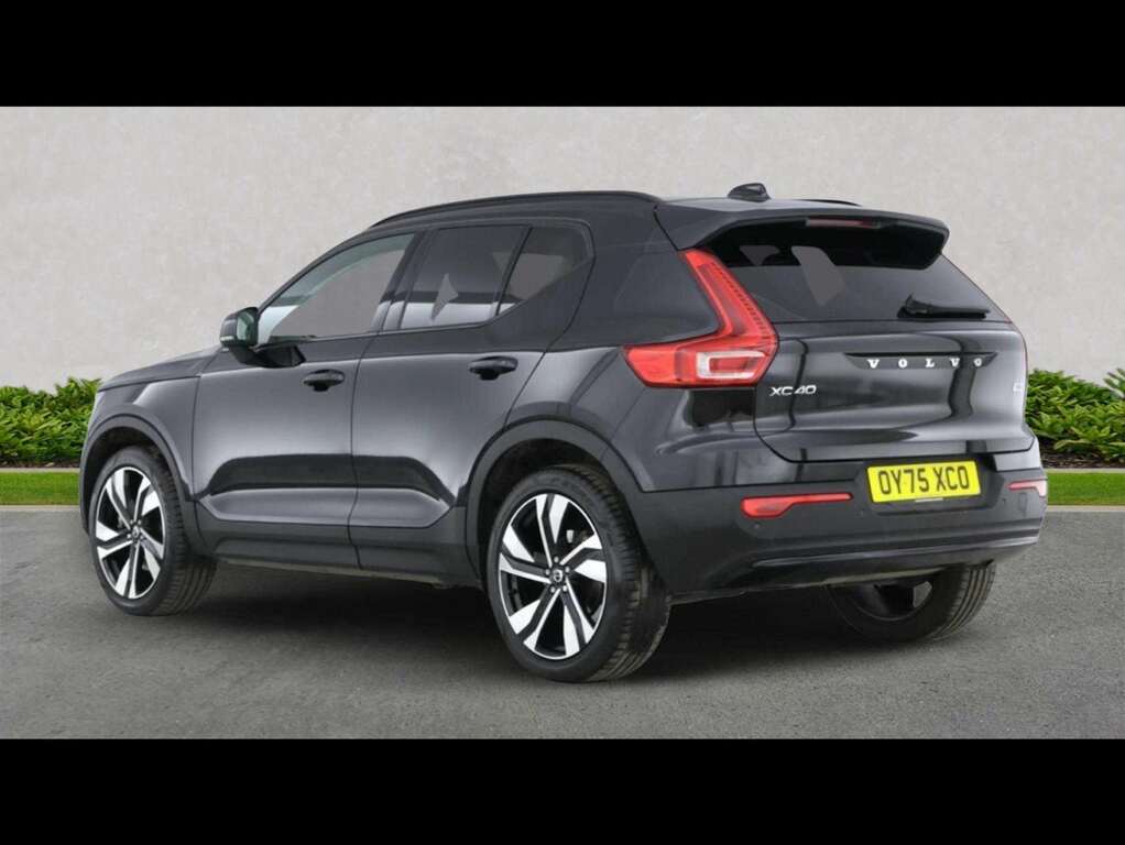 Volvo XC40 2.0 B3p Ultra Dark OY75XCO Black #2