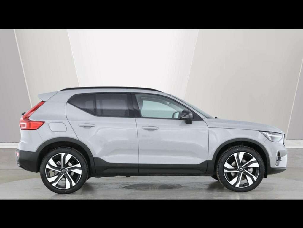 Volvo XC40 2.0 B3p Ultra Dark Grey #3