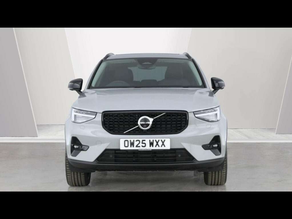 Volvo XC40 2.0 B3p Ultra Dark Grey #5