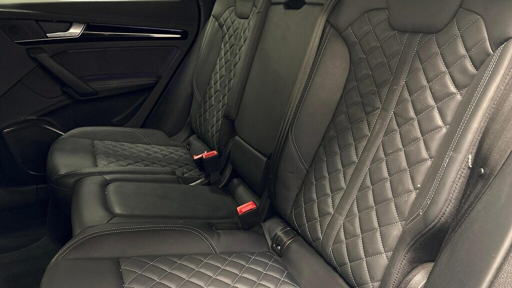 Audi Q5 2.0 Tdi 40 Edition 1 Suv S Tronic Quatt VN23EXA Grey #4