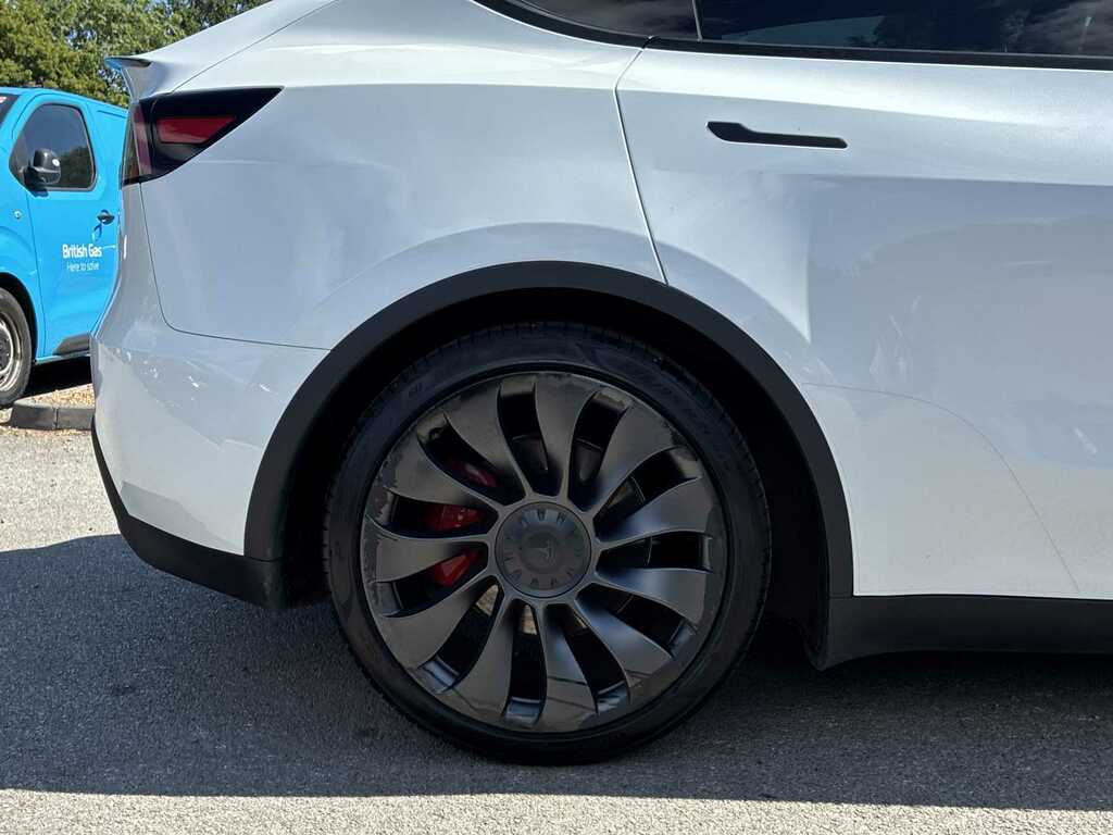Tesla Model Y Performance Awd AJ72OGB White #6
