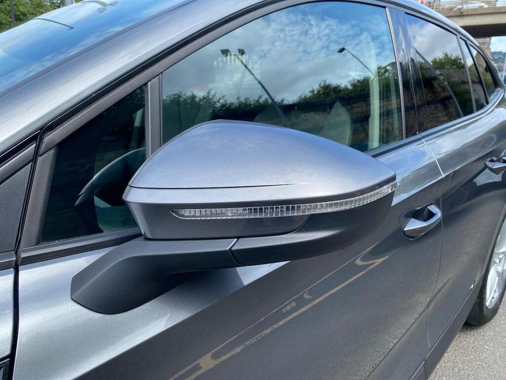 Skoda ENYAQ 62Kwh 60 Silver #29
