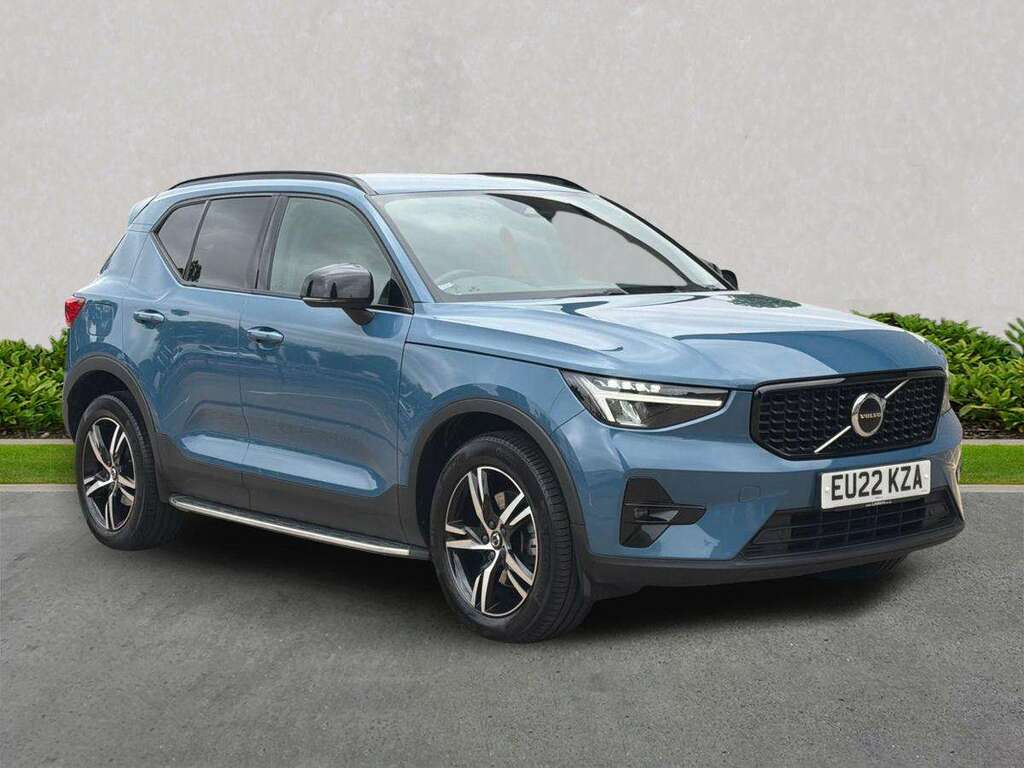 Volvo XC40 2.0 B3p Plus Dark Blue