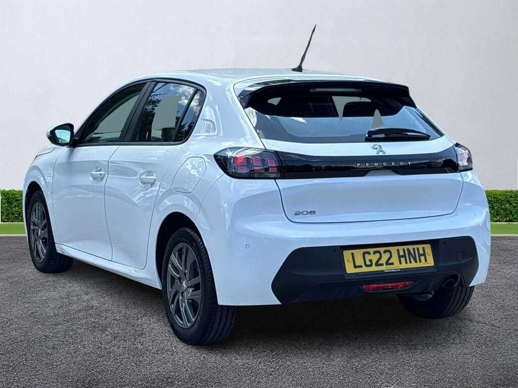 Peugeot 208 1.2 Puretech 100 Active Premium LG22HNH White #2