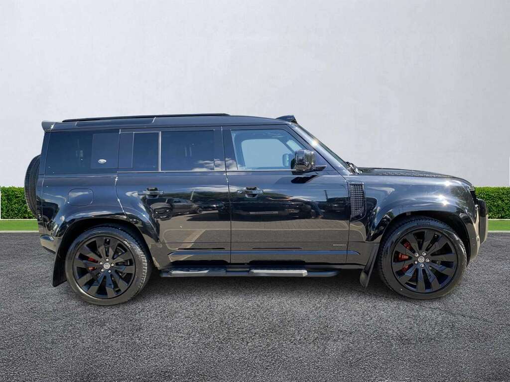 Land Rover Defender 110 3.0 P400 X 110 Black #5