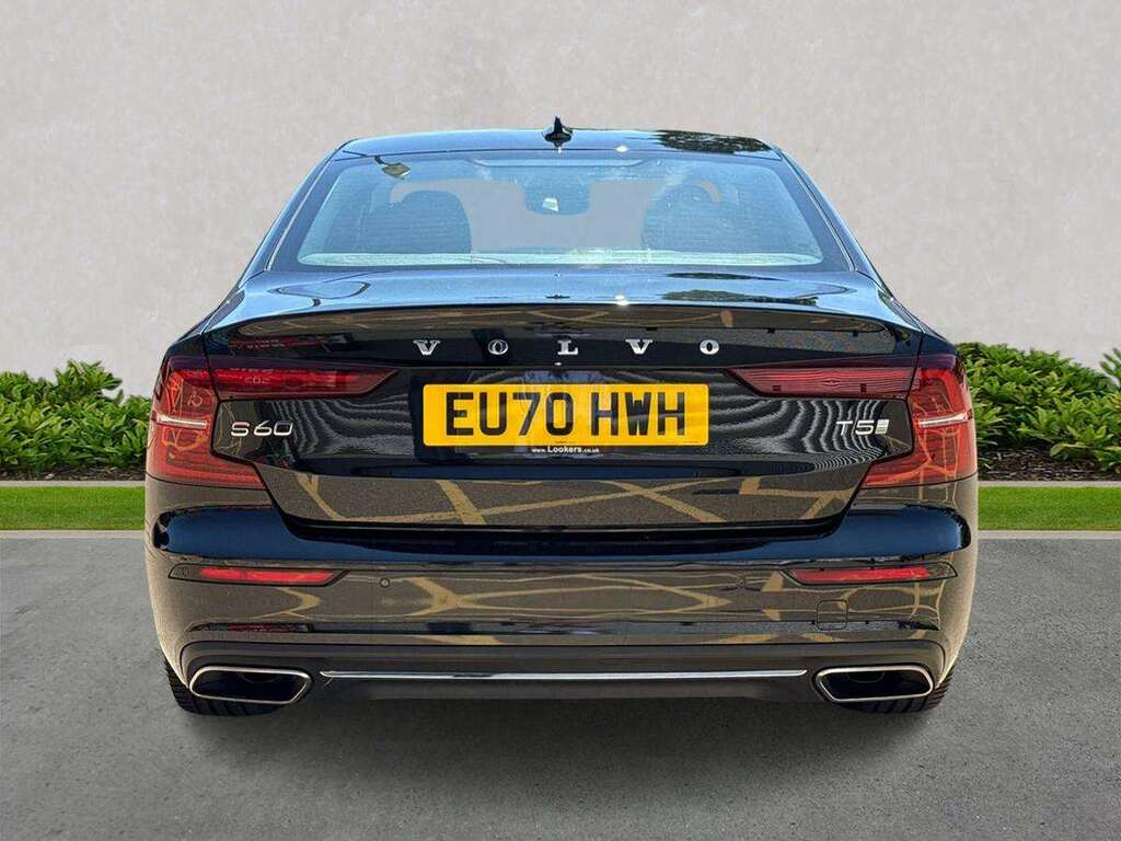 Volvo S60 2.0 T5 Inscription Plus Black #4