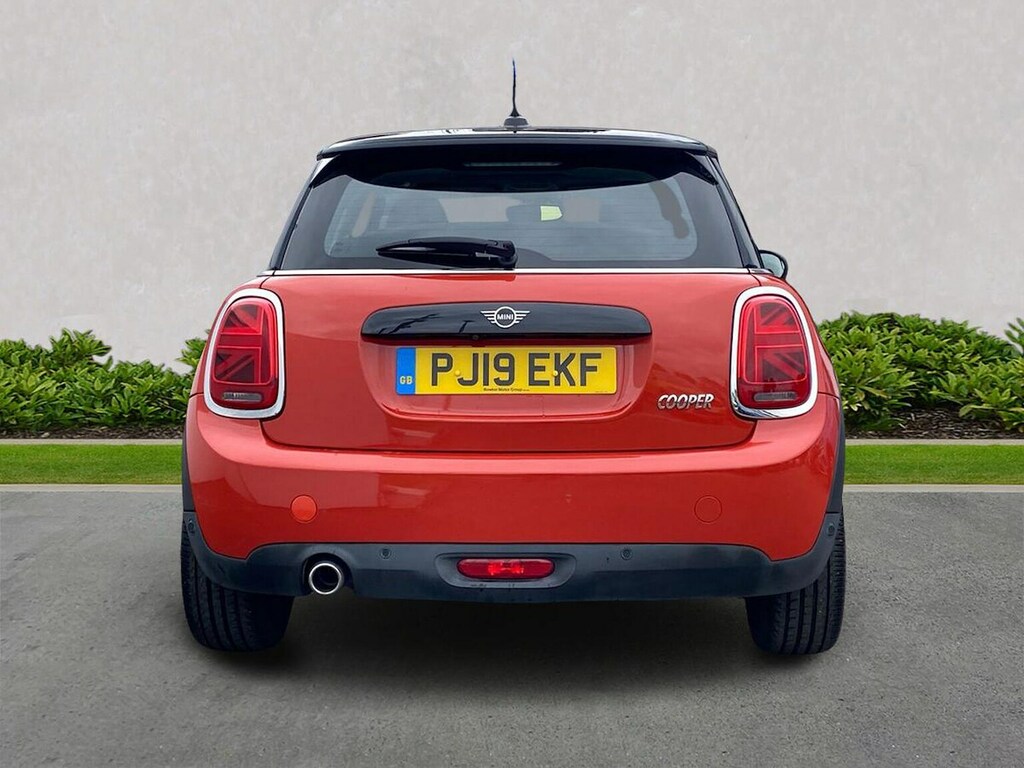 Mini Hatch Cooper 1.5 Classic Ii Man Hatchback PJ19EKF Orange #3