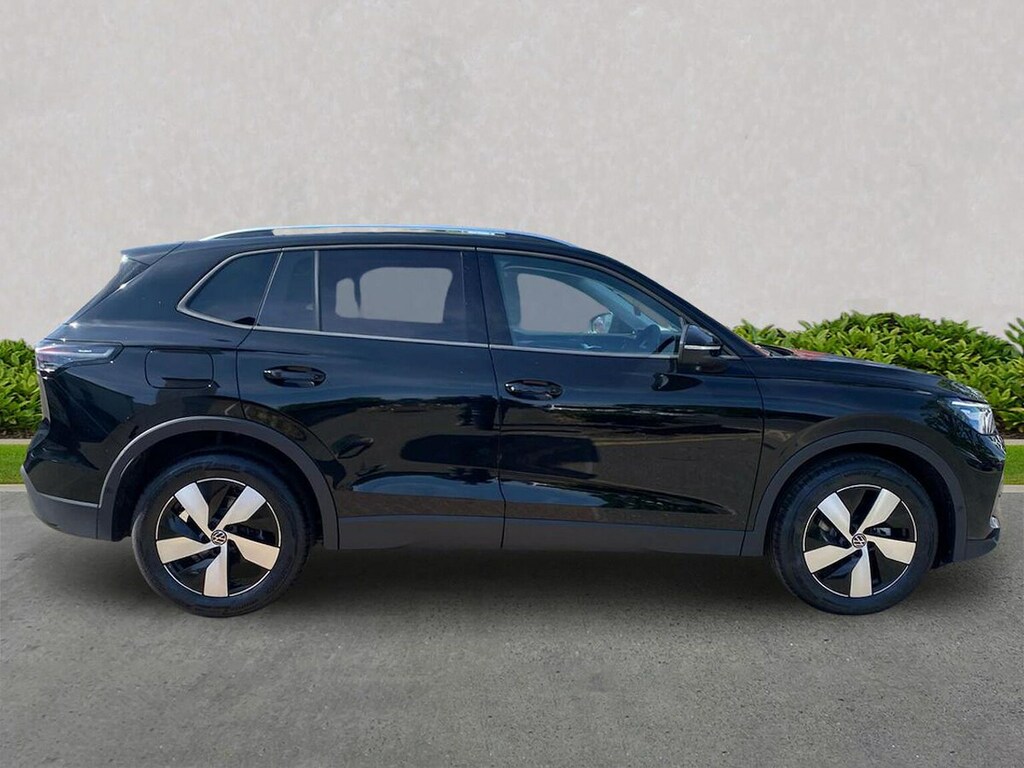 Volkswagen Tiguan 1.5 Etsi 150 Match Dsg Black #3