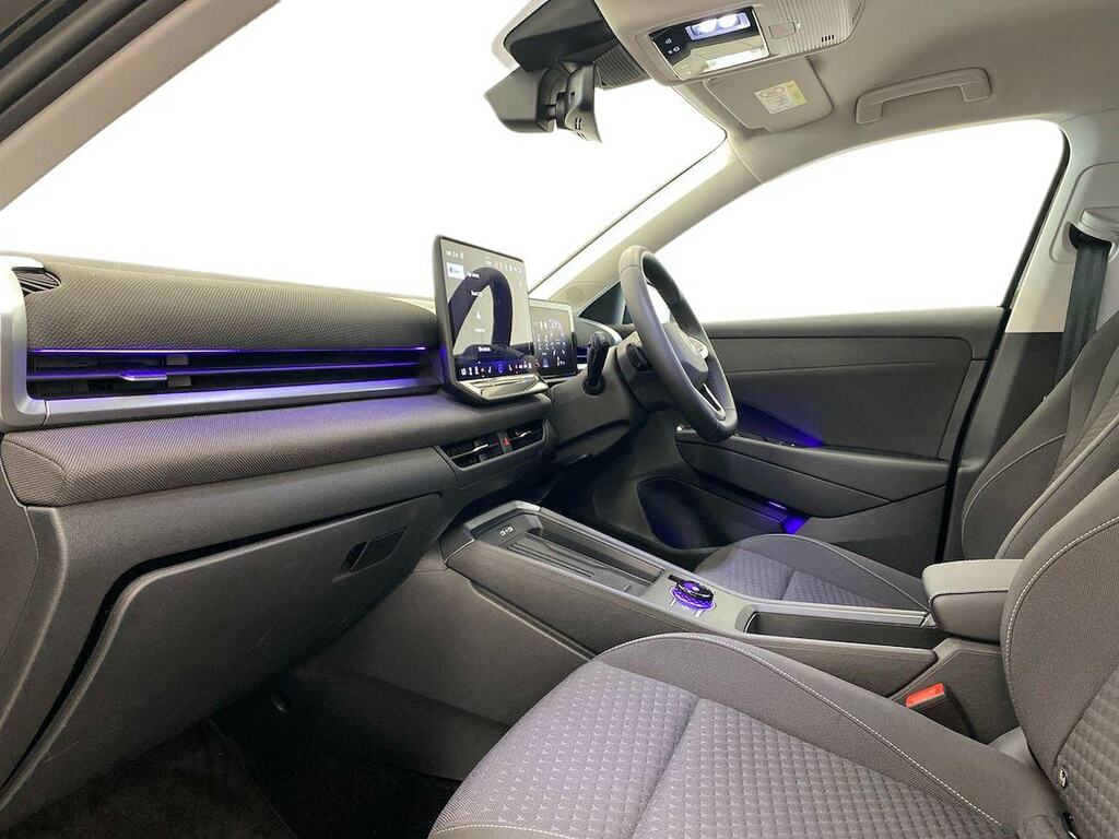 Volkswagen T-Roc 1.5 Etsi 150 Life Dsg NG26OJR Black #6