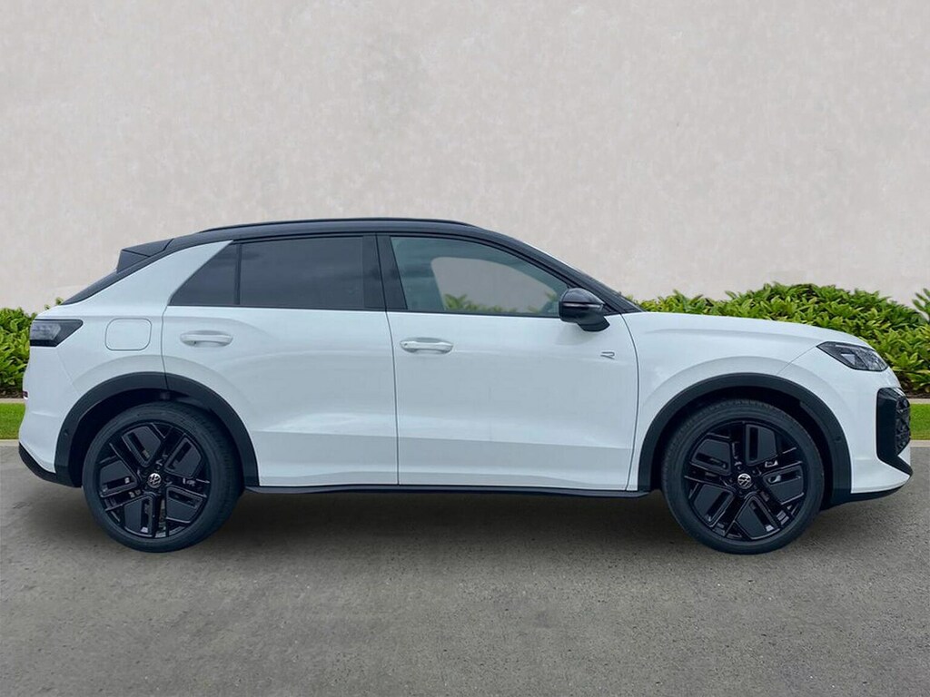 Volkswagen T-Roc 1.5 Etsi 150 R-line Dsg NX26LNV White #3