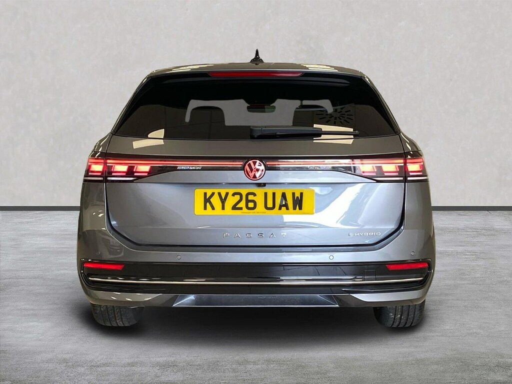 Volkswagen Passat 1.5 Tsi Ehybrid 19.7Kwh Elegance Estate Grey #4