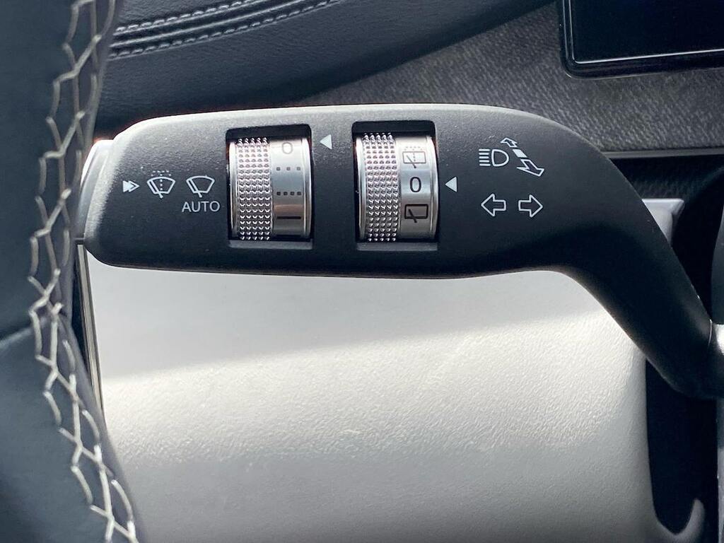 Byd Seal 1.5 Dm-i 26.6Kwh Comfort Cvt Euro 6 Ss White #29