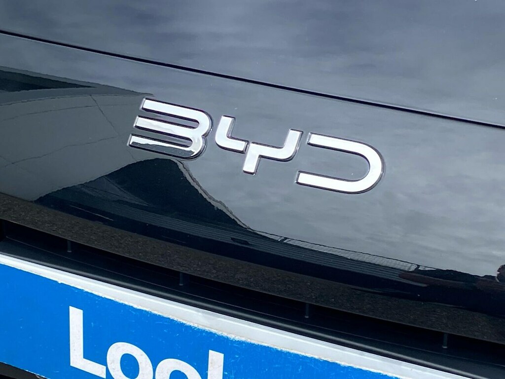 Byd Seal 1.5 Dm-i 26.6Kwh Comfort Cvt Euro 6 Ss White #32