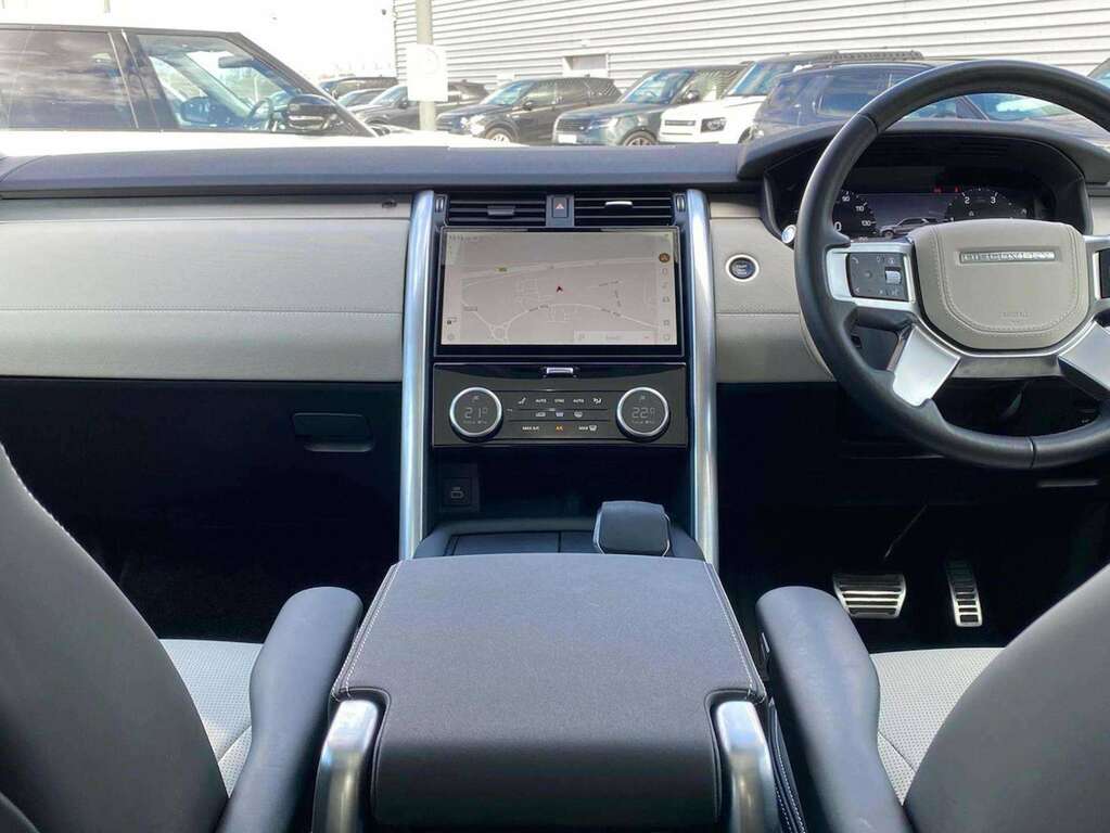 Land Rover Discovery 3.0 D300 Mhev Metropolitan Edition Suv Silver #15