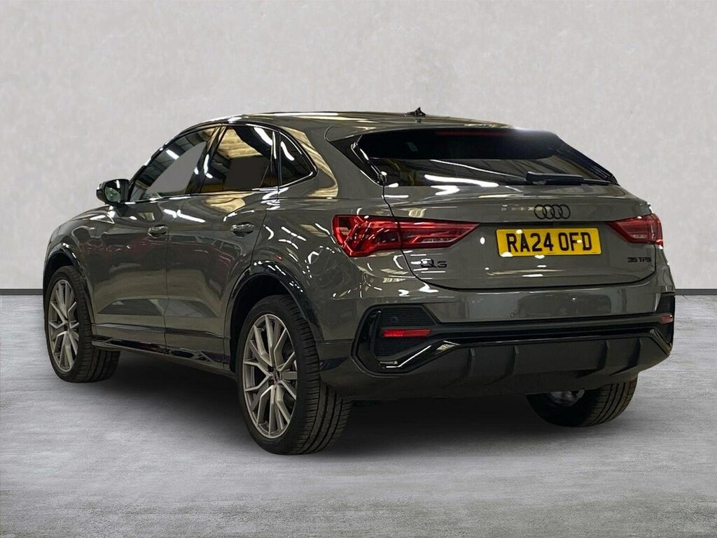 Audi Q3 Audi Q3 Sportback O Black Edition 35 Tfsi 150 Ps RA24OFD Grey #2