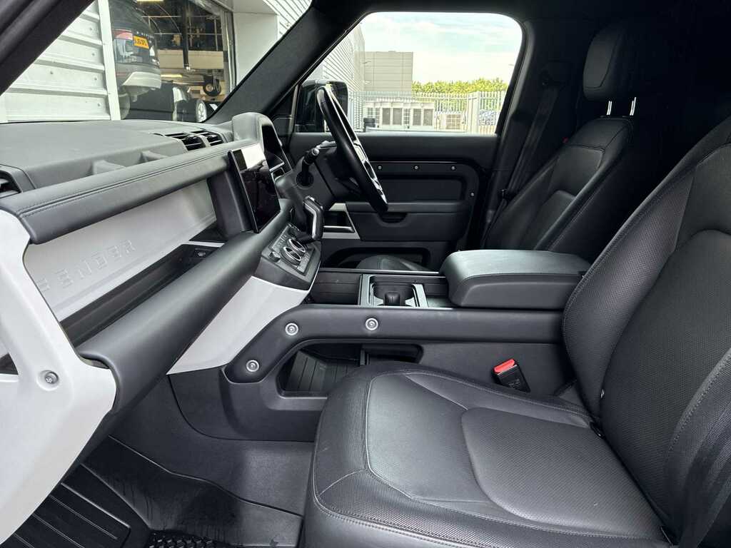 Volvo V60 D4 163 R Design Lux Geartronic Black #3
