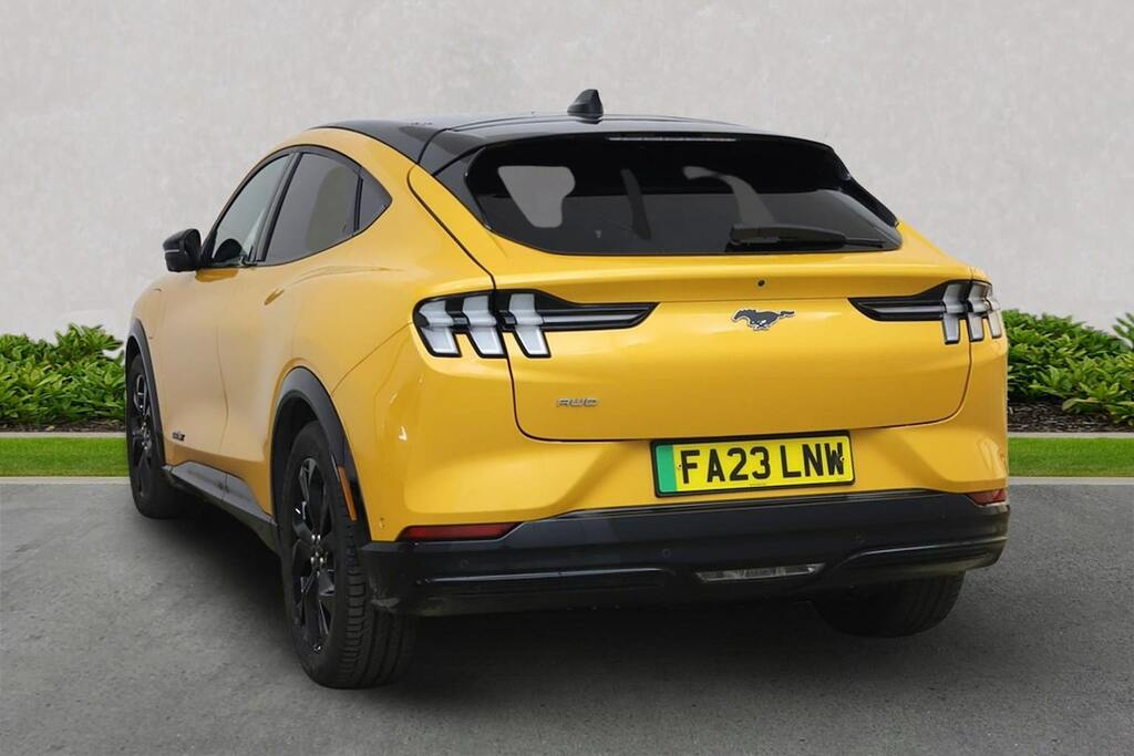 Ford Mustang Mach-E Extended Range 91Kwh Suv Aw Orange #5